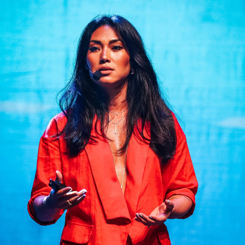 DANNI SUZUKI-4